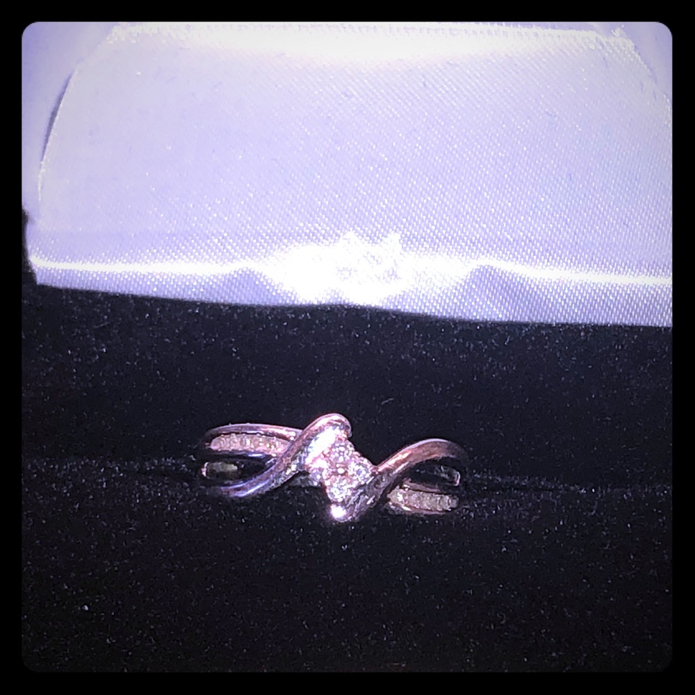 10K White Gold 1/6CTW diamond engagement